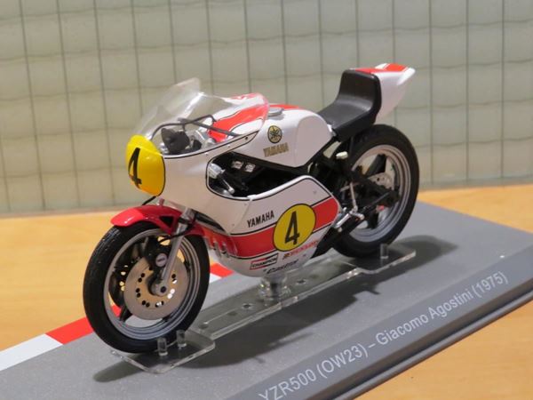 Picture of Giacomo Agostini Yamaha YZR500 OW23 1975 1:18