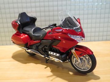 Afbeelding van Honda GL1800 Goldwing tour red 1:12 62202