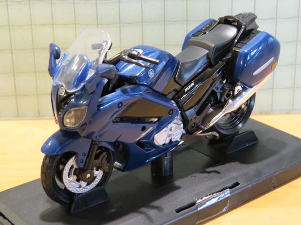 Picture of Yamaha FJR1300 1:18 motormax