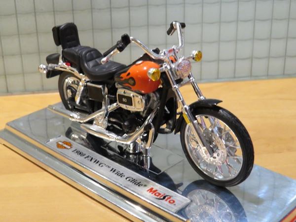 Picture of Harley Davidson FXWG Wide Glide 1:18 (94) los