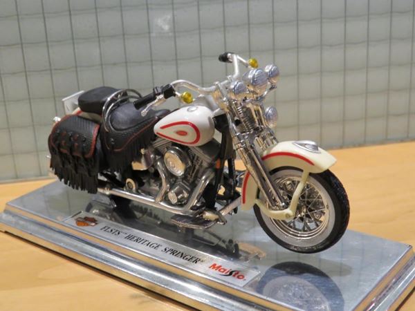 Picture of Harley Davidson FLSTS Heritage Springer  (n107)