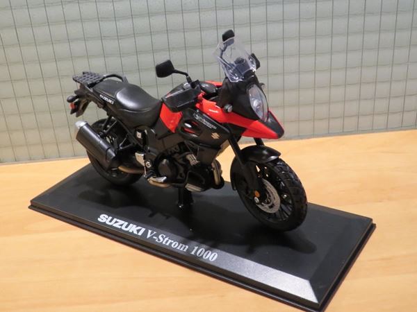 Picture of Suzuki V-Strom 1000 1:12