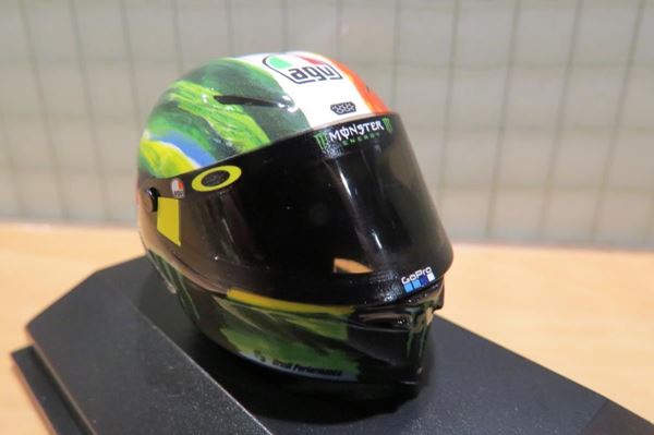Picture of Valentino Rossi AGV helmet 2019 Mugello 1:8 399190086