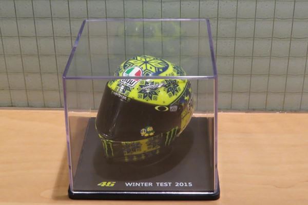 Picture of Valentino Rossi AGV helmet Sepang test 2015 1:5