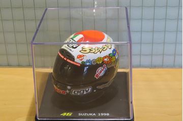 Afbeelding van Valentino Rossi  AGV helmet 1998 Suzuka 1:5