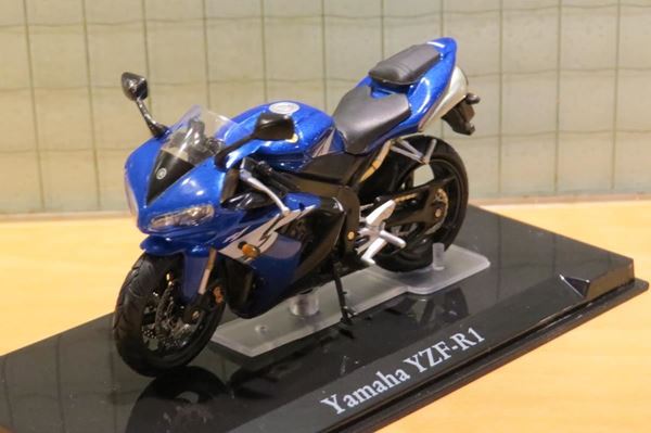 Picture of Yamaha YZF R-1 1:24 atlas