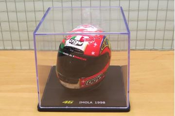 Afbeelding van Valentino Rossi  AGV helmet 1998 Imola 1:5