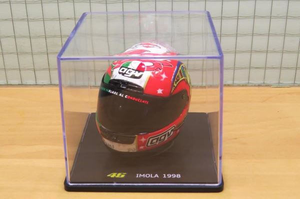 Picture of Valentino Rossi  AGV helmet 1998 Imola 1:5