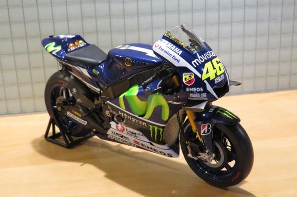 Picture of Valentino Rossi Yamaha YZR-M1 2015 Assen 1:12 spark m12020