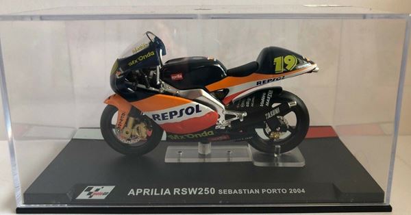 Picture of Sebastiaan Porto Aprilia RSW250 2004 1:24