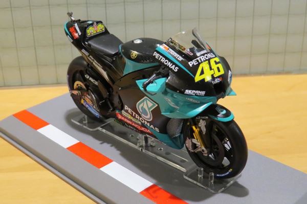 Picture of Valentino Rossi Petronas Yamaha YZR-M1 2021 1:18
