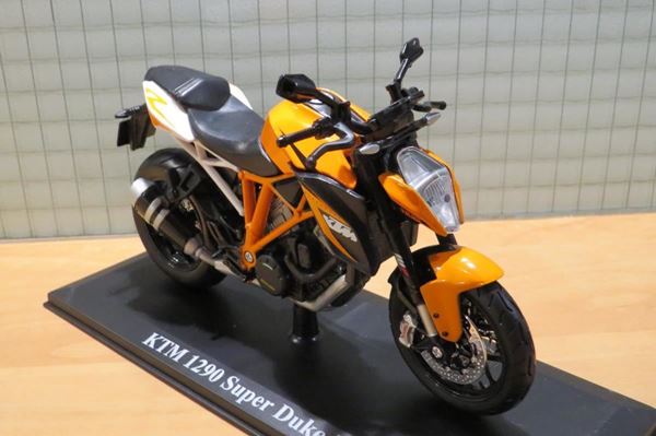 Picture of KTM 1290 Super Duke R 1:12 32710