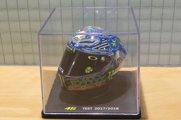 Picture of Valentino Rossi  AGV helmet 2018 Sepang winter test 1:5