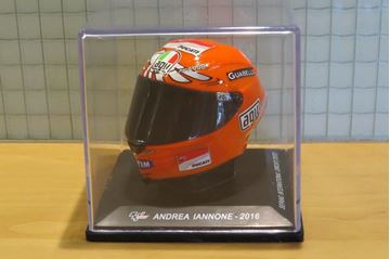 Afbeelding van Andrea Iannone AGV helmet 2016 test 1:5