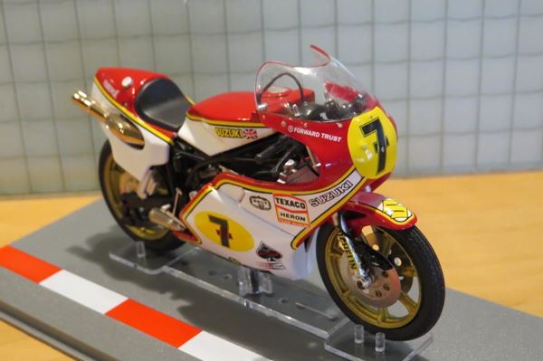 Picture of Barry Sheene Suzuki RG500 1977 1:18