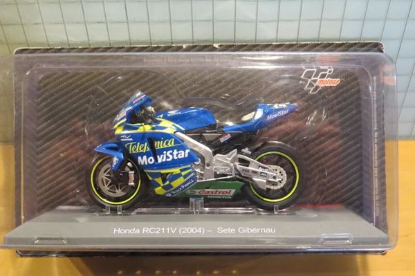 Picture of Sete Gibernau Honda RC212V 2004 1:18