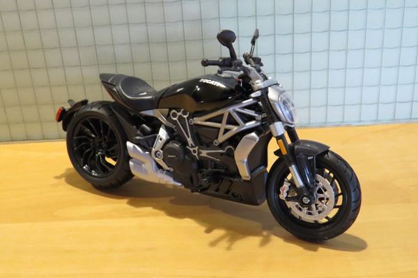 Picture of Ducati X Diavel S 1:12 20101