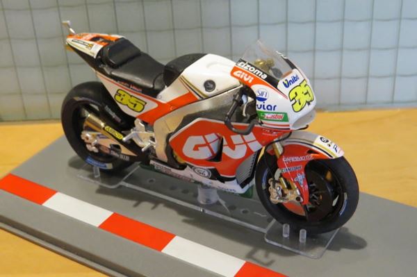 Picture of Cal Crutchlow Honda RC213V 2016 1:18