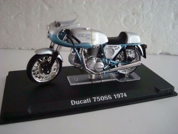 Picture of Ducati 750 SS 1974 1:24