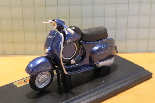Picture of Vespa 90 Super Sprint 1965 1:18 (V15)