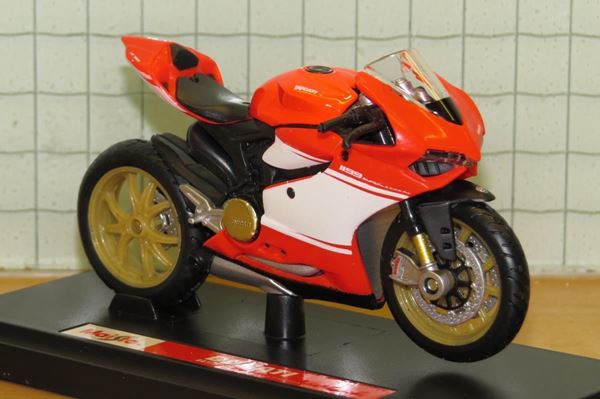 Picture of Ducati 1199 Superleggera 1:18 Maisto new