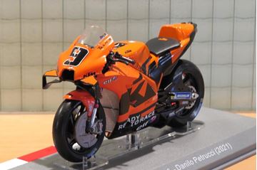 Afbeelding van Danilo Petrucci KTM RC16 2021 1:18 diecast