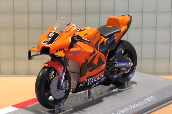 Picture of Danilo Petrucci KTM RC16 2021 1:18 diecast