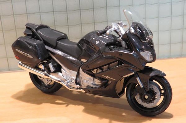 Picture of Yamaha FJR1300 1:18 Bburago