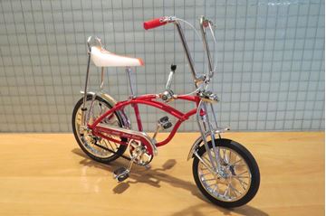 Afbeelding van Schwinn "THE APPLE KRATE" metal bike 1:6 fiets