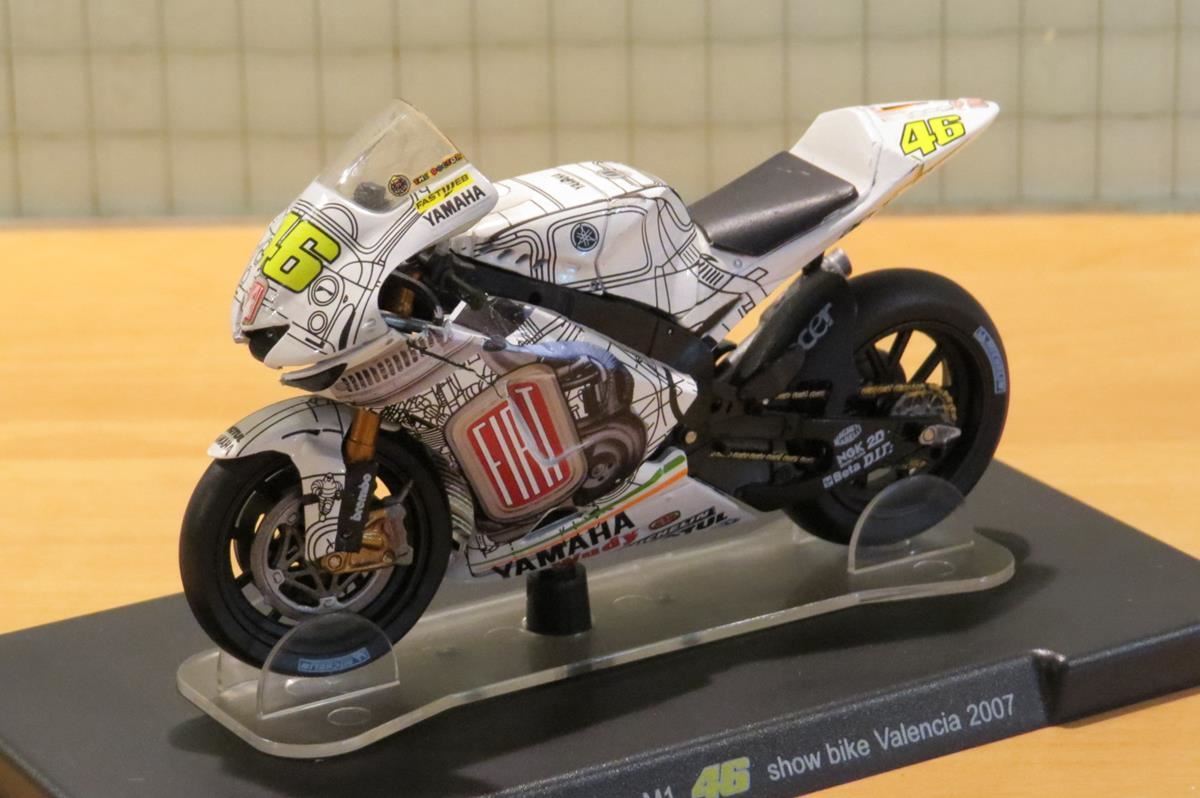 Figurine Moto GP 1/18 Valentino Rossi Yamaha - Show Bike Valencia 2007 - Occasion Avec Boîte