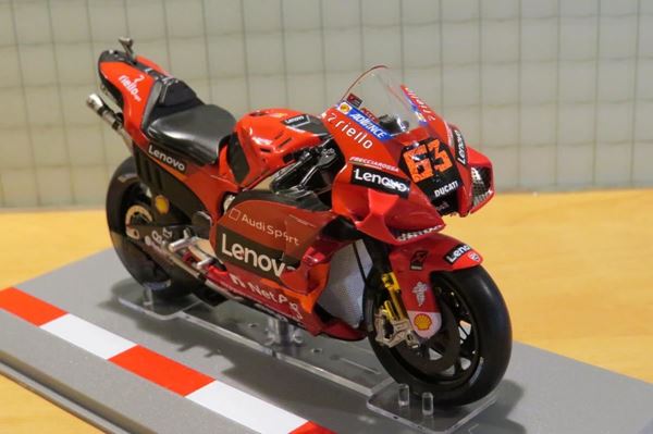 Picture of Francesco Bagnaia Ducati Lenovo Desmosedici 2021 1:18 diecast