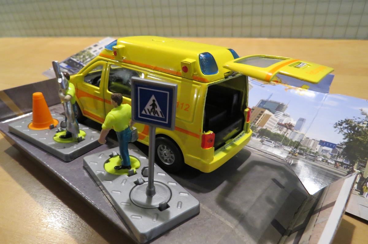 Globe ambulance set ziekenauto