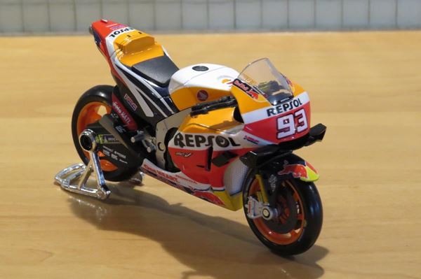 Picture of Marc Marquez Honda RC213V 2021 1:18 maisto