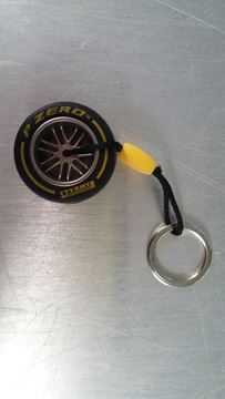Afbeelding van Pirelli F1 sleutelhanger keyring yellow