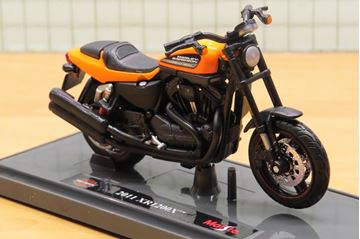 Afbeelding van Harley Davidson XR1200X 2011 1:18 (n126)