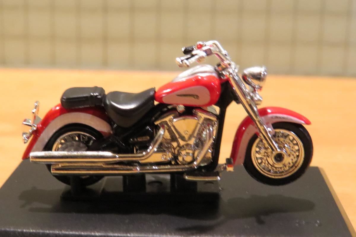 Yamaha V-Star 1:43