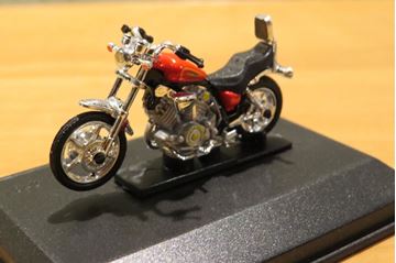 Afbeelding van Yamaha Virago 1:43 cararama