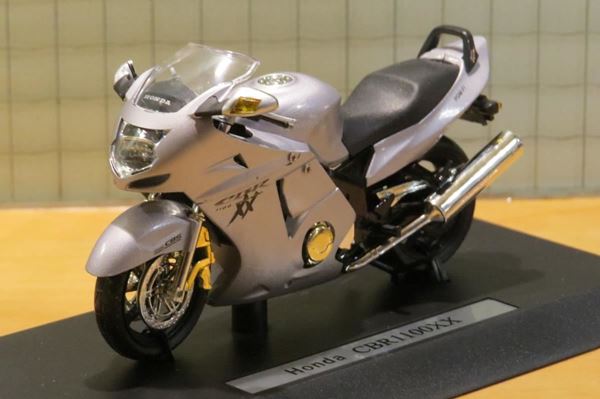 Picture of Honda CBR1100XX Blackbird 1:18