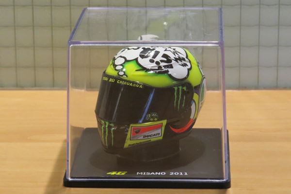 Picture of Valentino Rossi AGV helmet 2011 Misano 1:5