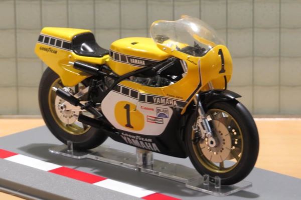 Picture of Kenny Roberts sr. Yamaha YZR500 1979 1:18