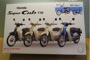 Afbeelding van Bouwdoos Honda Super Cub C110 bonnie blue 1:12 Fujimi