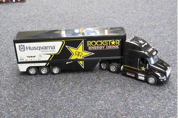 Afbeelding van Husqvarna Rockstar racing truck 1:32