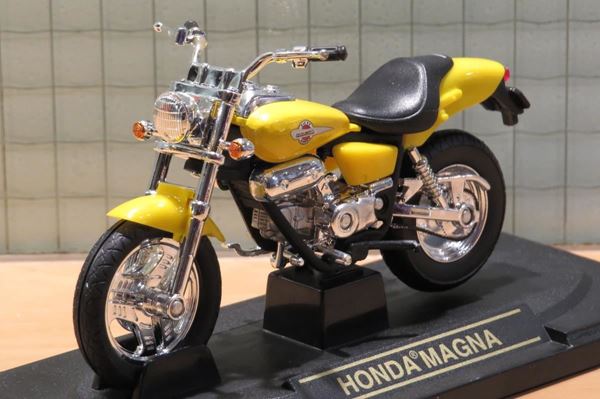 Picture of Honda Magna 1:18 Yat Ming