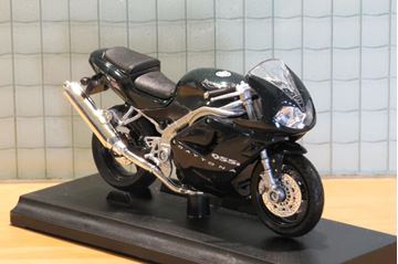 Afbeelding van Triumph Daytona 955i 1:18 green