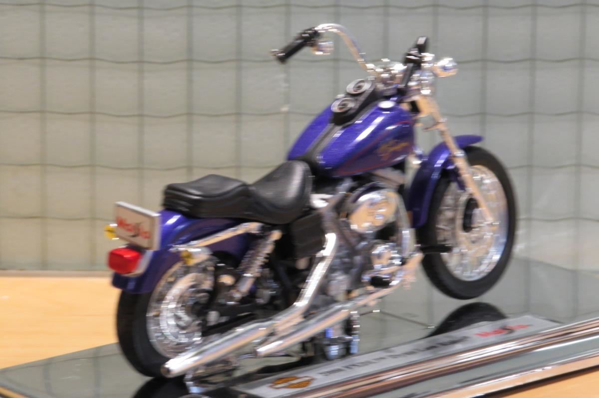 Maisto Harley Davidson FXDL DYNA Low Rider Motorrad Modell 1:18 – Rot, Detailreich