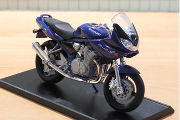 Afbeelding van Suzuki GSF Bandit S 1:18 blister