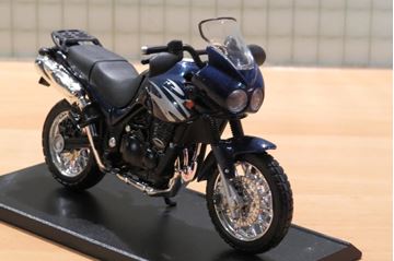 Afbeelding van Triumph Tiger 1:18 blister