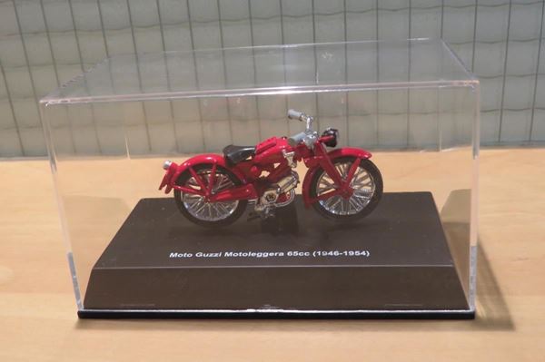 Picture of Moto Guzzi Motoleggera 65cc. 1:32