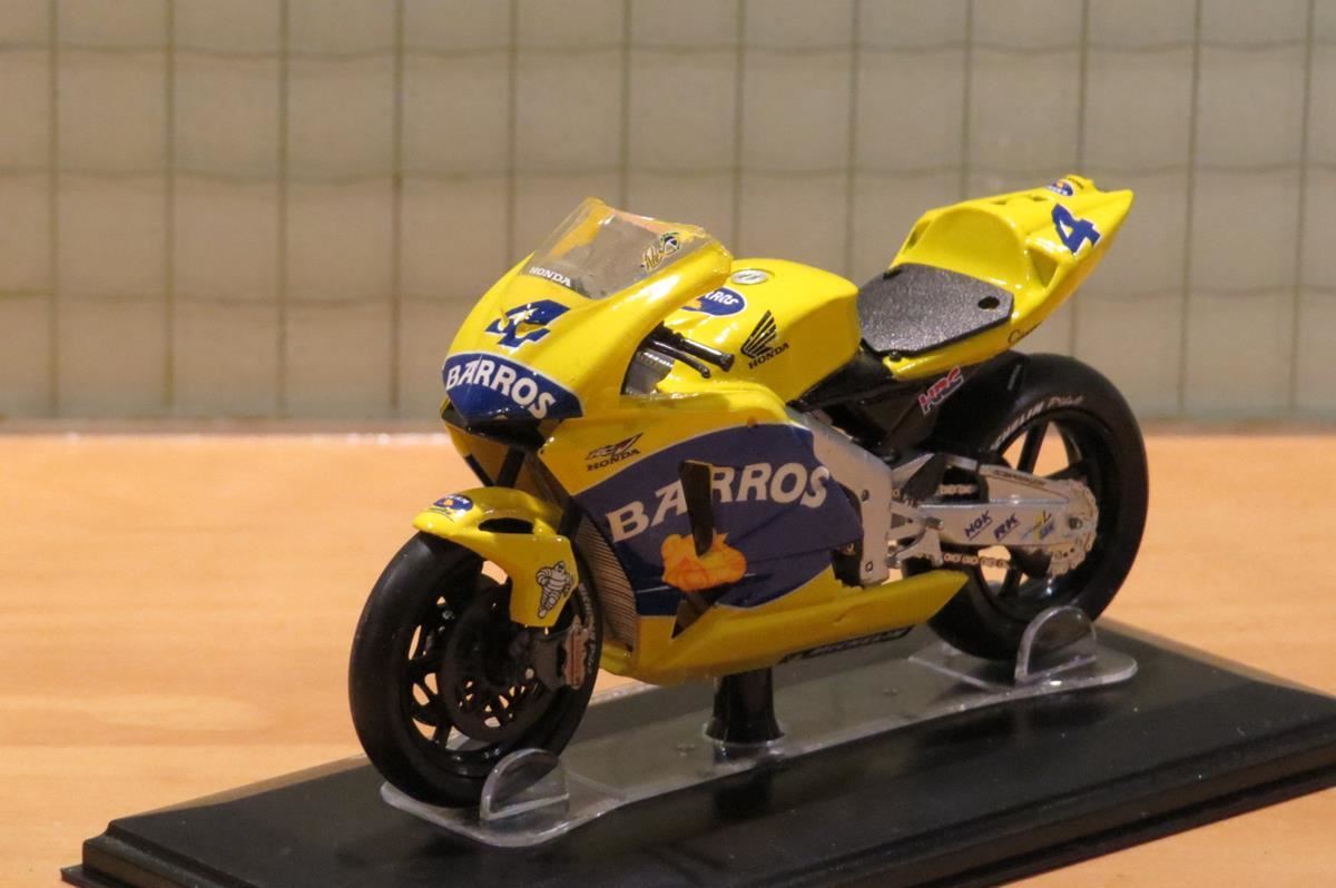 Minichamps - 1/12 Honda RC211V (A. Barros) MotoGP 2005