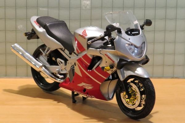 Picture of Honda CBR600F4 CBR600 sport 1:12